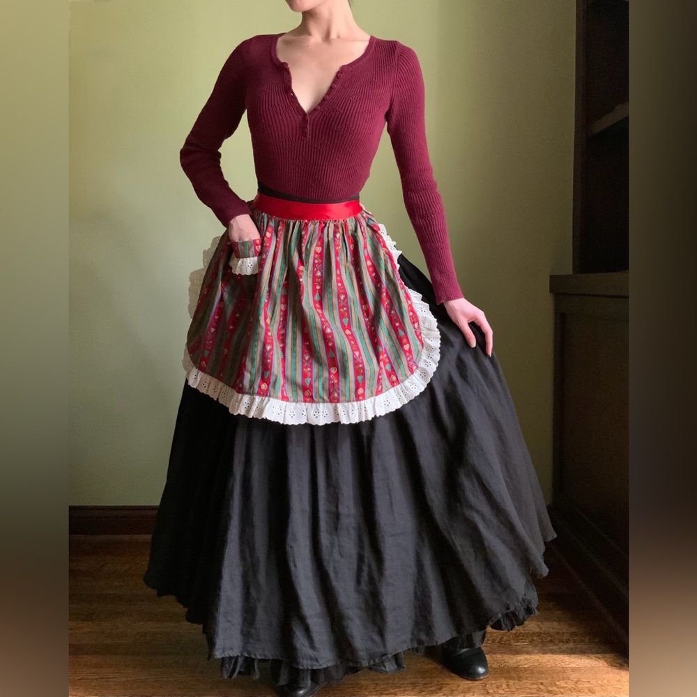 Classic Holiday Apron, Kitschy Vintage Handmade Half Apron, Retro Christmas